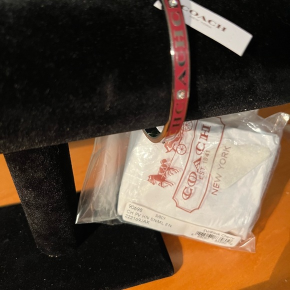 Coach-Black Cherry/Silver/Cz "Kissing" Hinged Bracelet-NWT - Picture 2 of 12